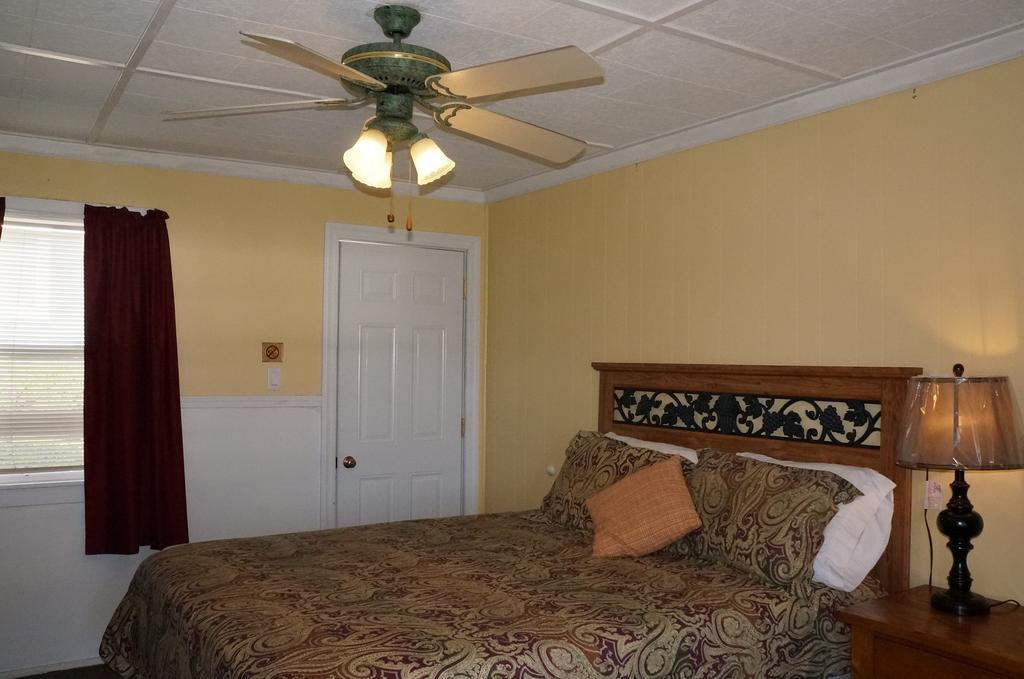 Lake Place Resort Glenhaven Habitación foto
